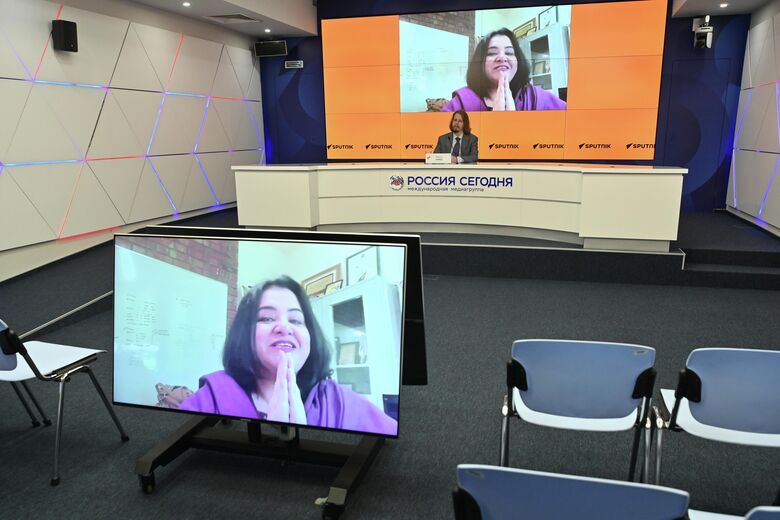 Студенты из университета Шарда узнали о плюсах и минусах ИИ в медиа - «Россия сегодня», 780, 07.11.2025