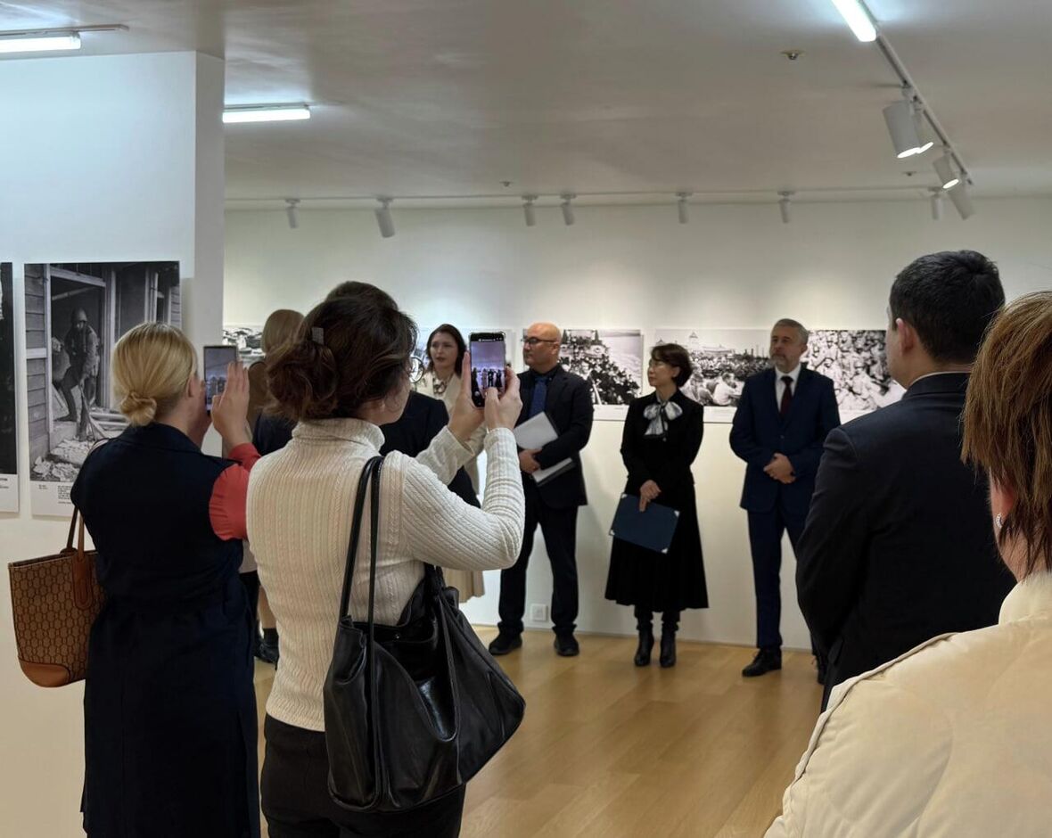 Фотовыставка "Освобождение. Мир народам" в Сеуле - «Россия сегодня», 1180, 26.11.2025