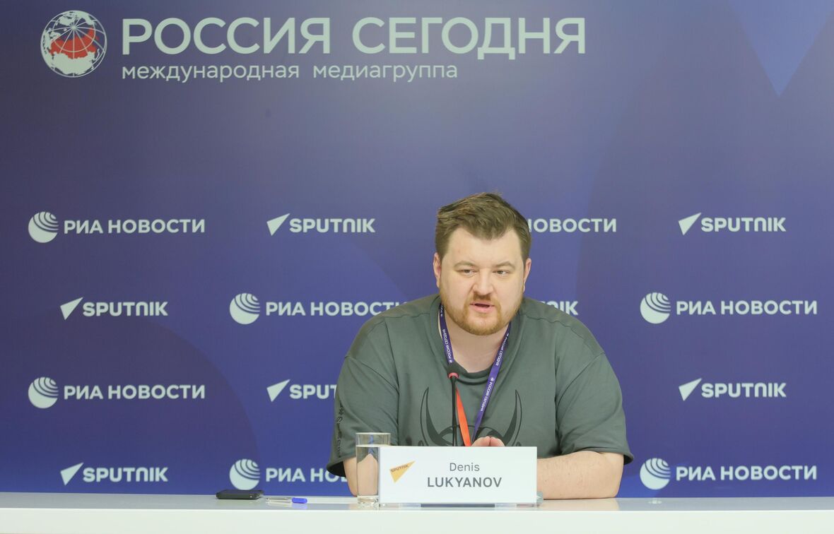 Старший редактор социальных сетей Sputnik Денис Лукьянов - «Россия сегодня», 1180, 04.02.2026