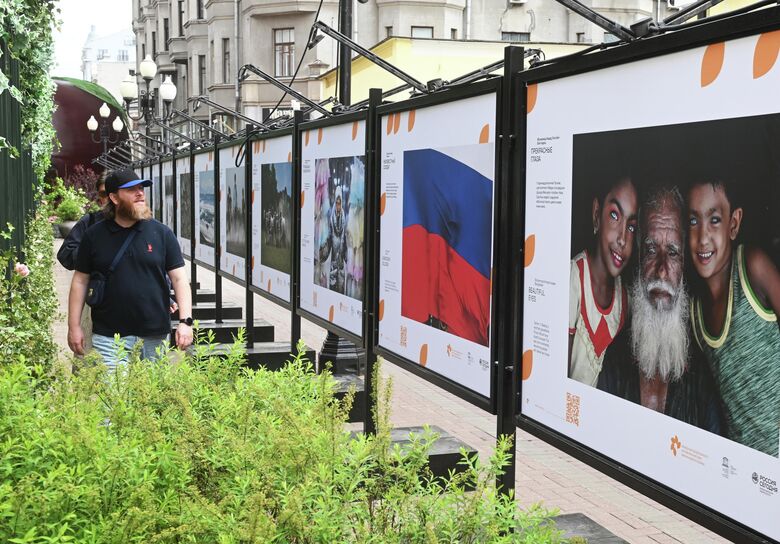 Открытие фотовыставки лауреатов конкурса имени Андрея Стенина в Москве Открытие фотовыставки лауреатов конкурса имени Андрея Стенина в Москве - «Россия сегодня», 780, 17.06.2026